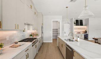1326 W NEW HAMPSHIRE St, Orlando, FL 32804
