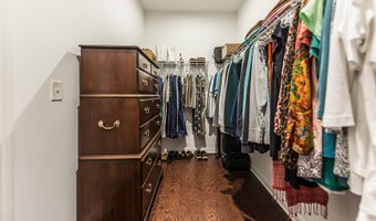 2448 Meadow Hills Dr, Ann Arbor, MI 48108
