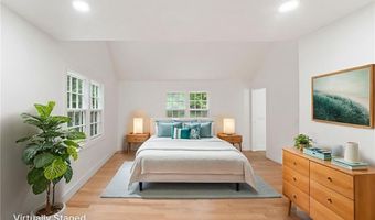 1575 MIDDLE Rd, East Greenwich, RI 02818