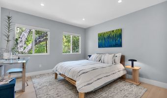 3843 Hayvenhurst Ave, Encino, CA 91436