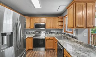 1003 Lisa Ct, Baldwin City, KS 66006