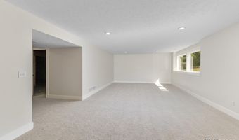 8296 Kettle Oak Dr SE, Alto, MI 49302