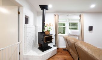 116 Chestnut Ridge Rd, Bethel, CT 06801