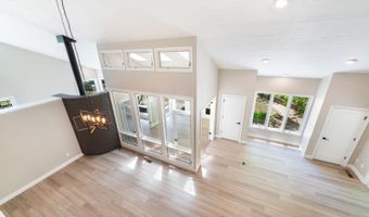 1275 Summit Lake Dr, Angwin, CA 94508