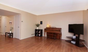 609 Watersedge Dr, Ann Arbor, MI 48105
