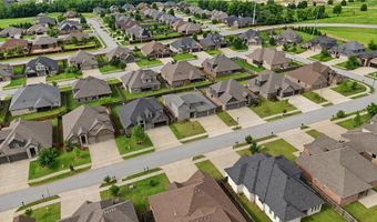 4200 SW Acres Ave, Bentonville, AR 72713