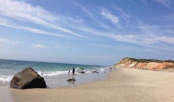 12 Lobsterville Rd, Aquinnah, MA 02535