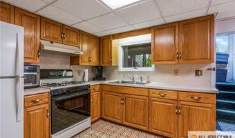 608 Raritan Ave, Atlantic Highlands, NJ 07716