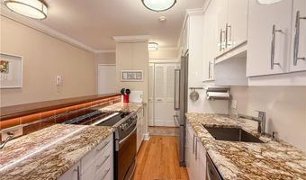 35 Chastellux Ave I, Newport, RI 02840