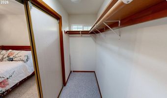 1389 GLENWOOD Dr, Brookings, OR 97415