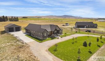 161 Snake River Dr, American Falls, ID 83211