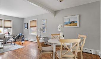 6 Ansonia Ave, Bristol, RI 02809