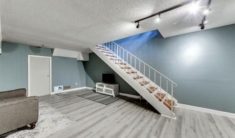 1210 Wicklow Rd A, Ballwin, MO 63021