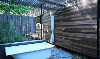 5 Scenic Dr, Ashland, OR 97520