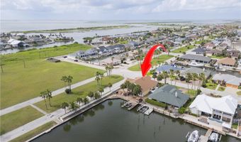 100 Dolphin Ct, Aransas Pass, TX 78336