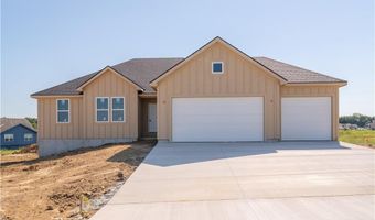 16729 Pinehurst Dr, Basehor, KS 66007