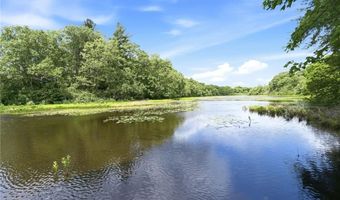 25 Pineland St, North Kingstown, RI 02852