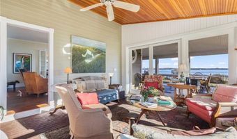 41 Walcott Ave, Jamestown, RI 02835