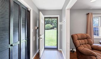 898 W Cunningham St, Alcoa, TN 37701
