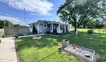1460 14000 Rd, Altamont, KS 67330