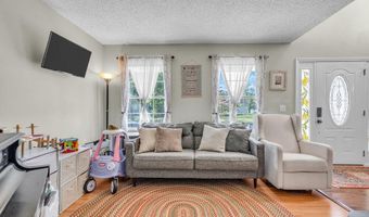46 Ravenwood Blvd, Barnegat, NJ 08005