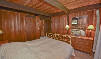 37 Lakeview Dr, Albrightsville, PA 18210