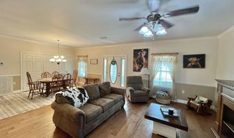 2259 E Laurel St, Atmore, AL 36502