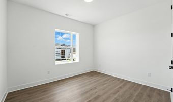 1432 N 163rd St, Basehor, KS 66007