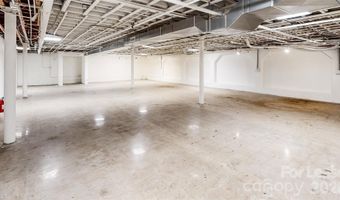 124 College St 100A, Asheville, NC 28801