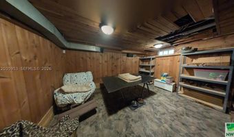 35 Hinshaw St, Arnolds Park, IA 51331
