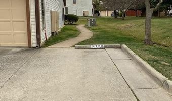 6004- D CURTIER Dr D, Alexandria, VA 22310