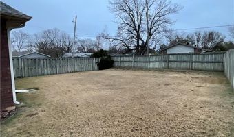 2201 L St, Barling, AR 72923