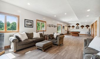 1084 38th St, Allegan, MI 49010