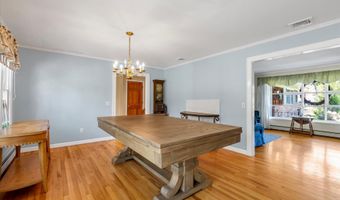 21 Hamilton St, Amityville, NY 11701