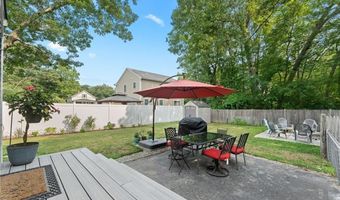 103 Everglade Ave, Warwick, RI 02886