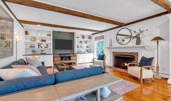 6 Trimbleford Ln, Middletown, NJ 07748