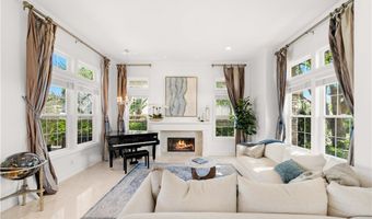 1040 S Summer Breeze Ln, Anaheim, CA 92808