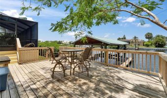 907 GOLF ISLAND Dr, Apollo Beach, FL 33572