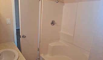 614 N 11th St, Carlsbad, NM 88220