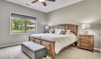 905 Emerald Pines Dr, Arnolds Park, IA 51331