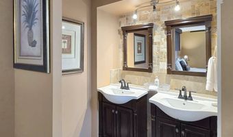 75-5782 Kuakini Hwy #203, Kailua Kona, HI 96740