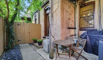 982 Highland St, Columbus, OH 43201