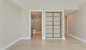 1150 101st St PH 702, Bay Harbor Islands, FL 33154