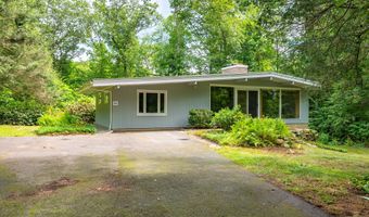 74 Woods Rd, Bethany, CT 06524
