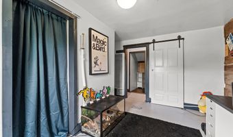1215 NAVARINO St, Algoma, WI 54201