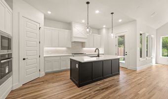 704 Blackbird Dr, Aledo, TX 76008