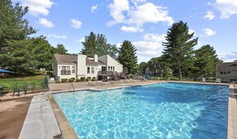 22 Mohawk Ct 22, Cromwell, CT 06416