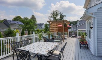 18 Penny Ln, Bayville, NJ 08721