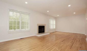 90 Elm St, Allendale, NJ 07401
