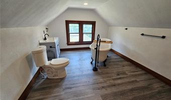1136 Kearney St, Atchison, KS 66002